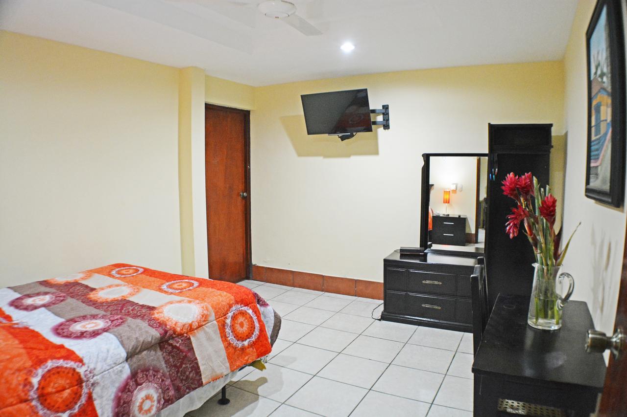 Hotel Plaza Cosiguina تشينانديغا المظهر الخارجي الصورة